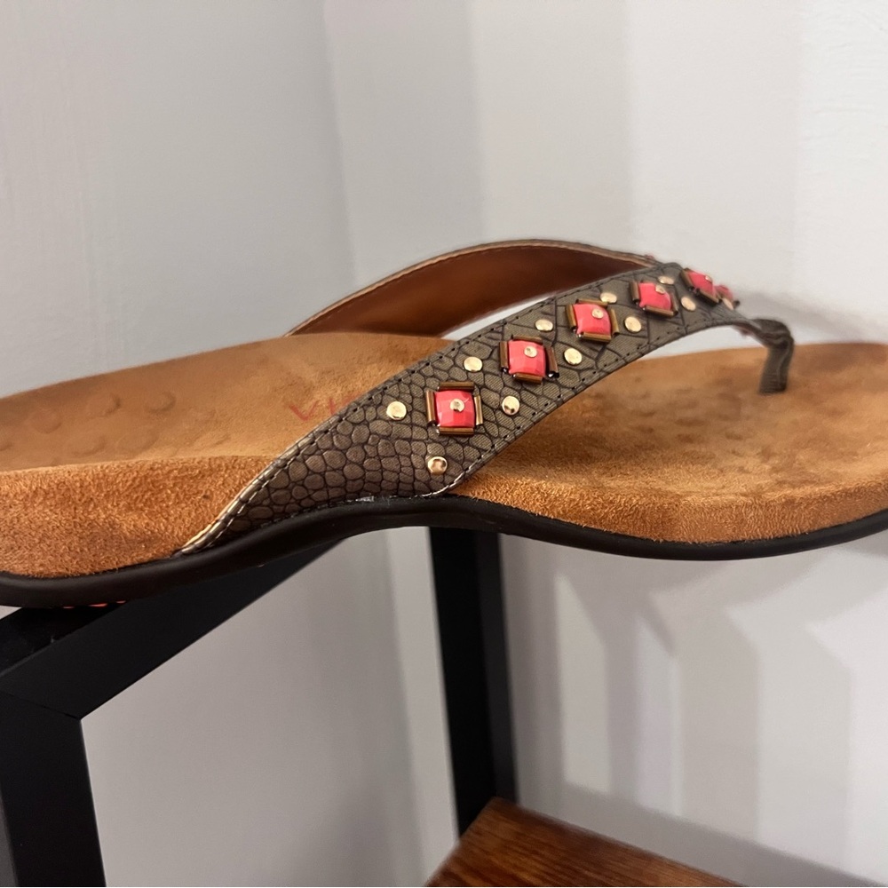 Vionic Floriana Brown and Pink Studded Women's Sandals